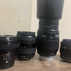 【美品】NiconD5600ダブルズームレンズ・単焦点レンズ・予備バッテリー付 美品】NiconD5600ダブルズームレンズ・単焦点レンズ・予備バッテリー付