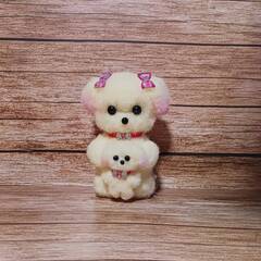 小さなマルチーズ姉妹　　羊毛の画像