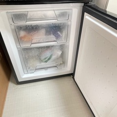アイリスオーヤマ 冷蔵庫 142L ブラック 幅50cm IRSD-14A-B 2ドア 右開き 直冷式の画像