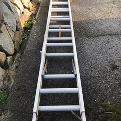 値下げました　アルミハシゴ