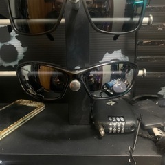 【相手決まりました】OAKLEY オークリーサングラス