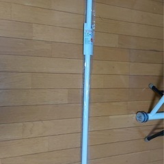 未使用 洗濯物干し　135-200センチ 長さ調整可能の画像