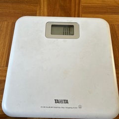 【本日午前中募集】TANITA 体重計の画像