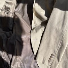 UNIQLO ベージュジャケットの画像