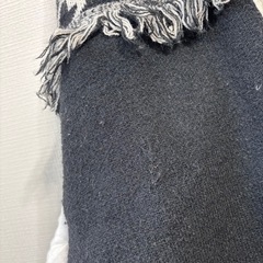 長袖カーディガン　ニット　セーター　秋冬服　白黒の画像