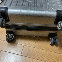ミニスーツケースの画像