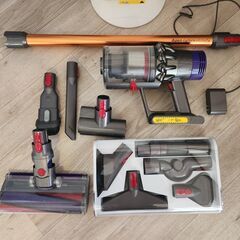 Dyson V10 Fluffy スタンド付 フルセット dyson V10 fluffy フルセット スタンド付き