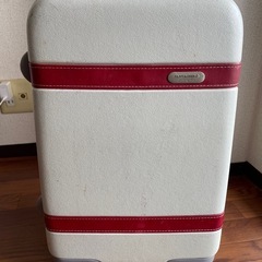 キャリーケース