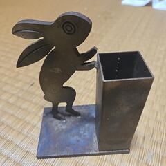 金属製　アート製品　ウサギの画像