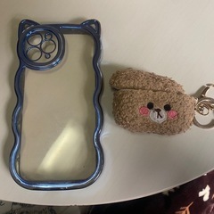 iPhoneケースとAirPods Proケース