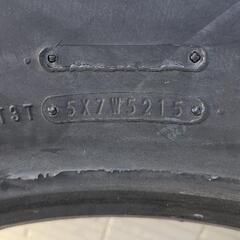大型トラック 中古タイヤ  ダンロップ  DECTES  SP521  スタッドレス  11R 22.5  14P.R  9部山  製造2015年 52週   徳島市近郊なら無料で配達可能♪   距離あれば1000円ほどガソリン代頂きます。の画像