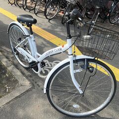 【リサイクルショップどりーむ鹿大前店】No.79　自転車　ママチャリ　白色　超美品　6段ギア付き　鍵付き　ベル付き　LEDライト付きの画像
