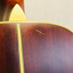 細身で小ぶり！弾きやすいアコースティックギターの画像