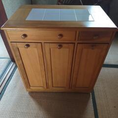 ゴミ箱入れ兼収納の画像