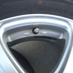 スタッドレスタイヤ　ブリヂストン　ＢＬＩＺＺＡＫ　ＶＲ３　５穴アルミ　４本セット　アルファード・ヴェルファイア・クラウン・エスティマ・ビアンテ等の画像