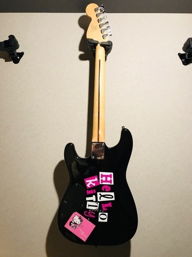 値下げ‼️超レア‼️ブラックのSquier ストラトキャスター ハローキティデザイン 値下げ‼️超レア‼️ブラックのSquier ストラトキャスター ハローキティ