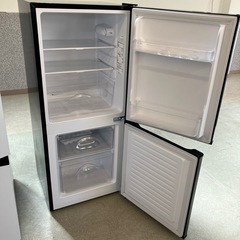 K2502-139 配送不可 YAMAZEN 冷蔵庫 YFR-D111(B) 2024年製 動作確認済み キズ汚れ有りの画像