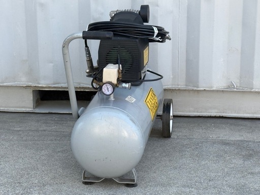 A391◇エアコンプレッサー◇大きな60Lタンク◇ガン＆ホース付◇アストロプロダクツ◇100V◇AP-992