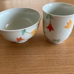 有田焼花柄お茶碗とお湯呑みセット
