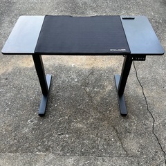 早いもの勝ち！ 電動昇降 ゲーミングデスク 110×55cm 高さ44-72cm調節可能！ GTPLAYER ブラックの画像