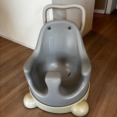 ESSIANベビーチェアの画像
