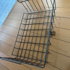 浮かせるラック