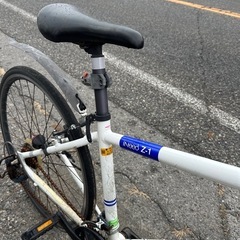 クロスバイク　ホワイトの画像