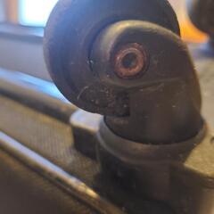 スワニーのキャリーケース　4輪の画像