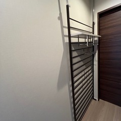 【決定】突っ張り棚 鏡セット　壁面 ウォールラック  ウォールシェルフ の画像