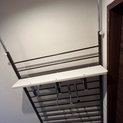 【決定】突っ張り棚 鏡セット　壁面 ウォールラック  ウォールシェルフ の画像