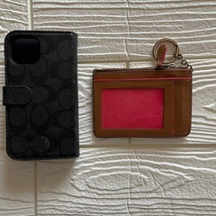 コーチCOACHシグネチャーiPhone13mini手帳型ケース&定期入れの画像