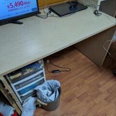 テーブル
