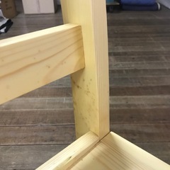 新品未使用品　子供用椅子　学習椅子　パイン材無垢　ナチュラル　激安　デットストック品の画像