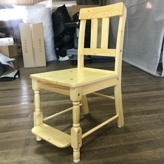 新品未使用品　子供用椅子　学習椅子　パイン材無垢　ナチュラル　激安　デットストック品の画像