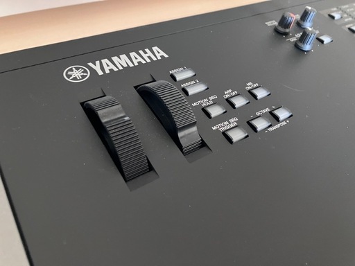 YAMAHA MODX8 シンセサイザー