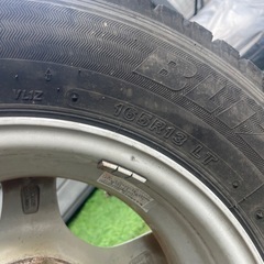 スタッドレスタイヤの画像