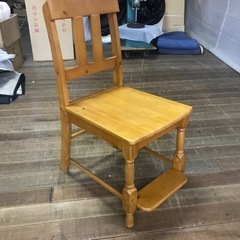 新品未使用品　子供用椅子　学習椅子　パイン無垢材　ブラウン色　デ...
