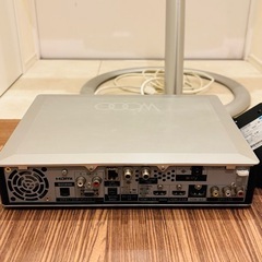 【無料であげます】HITACHI Woooテレビ(スタンド付き)の画像