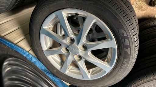 タントカスタム　ノーマルタイヤ