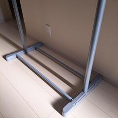 ハンガーラックの画像