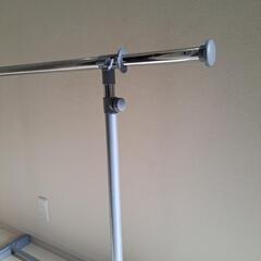 ハンガーラックの画像