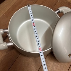 22センチ　両手鍋　日本製　IH不可　新古品