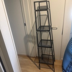 IKEA オープンラック　カゴ付きの画像