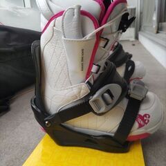 【０円　子どもスノボ95cm　ブーツ23cm】の画像