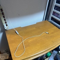 パソコンデスクの画像