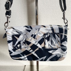 【極美品】Kipling  ショルダーバッグ 斜めがけバッグ 肩掛けバッグ の画像