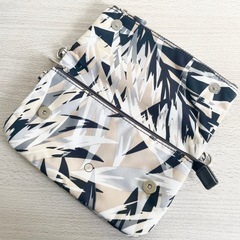 【極美品】Kipling  ショルダーバッグ 斜めがけバッグ 肩掛けバッグ の画像
