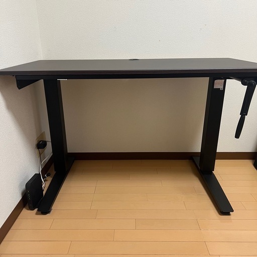 ニトリ 昇降デスク ホームオフィス家具 机・パソコンデスク スタンディングデスク