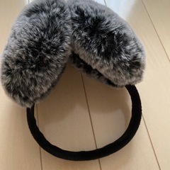 モコモコ耳当て新品未使用の画像