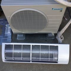 224 DAIKIN ダイキン ルームエアコン ６畳用 F22ZTES-W リモコン付 2022年製の画像